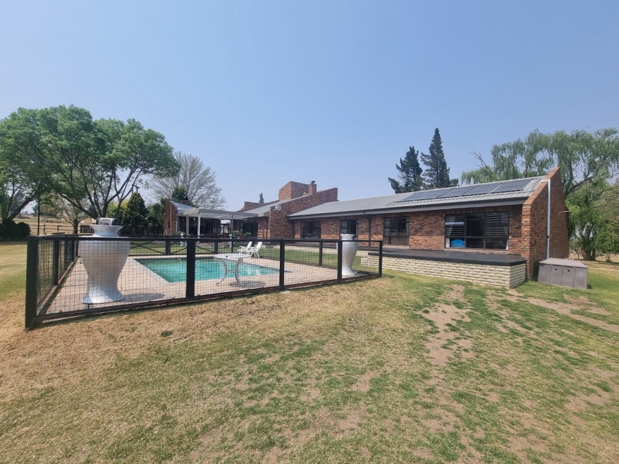 5 Bedroom Property for Sale in Bethlehem Rural Free State